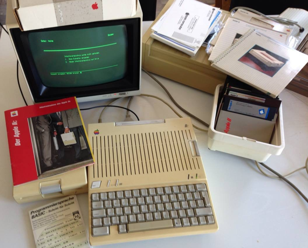 apple_iic_retroport.jpg