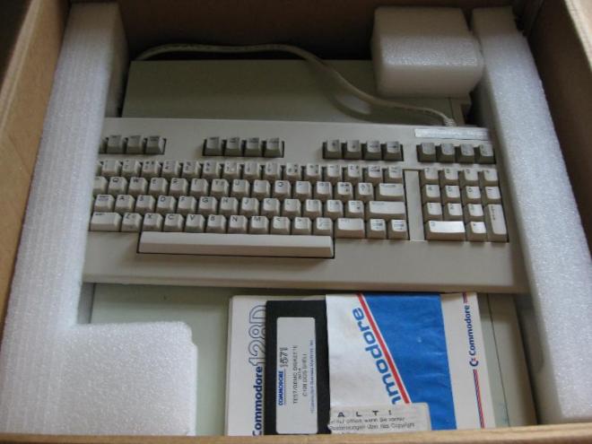 C128D_Retroport_8_Small