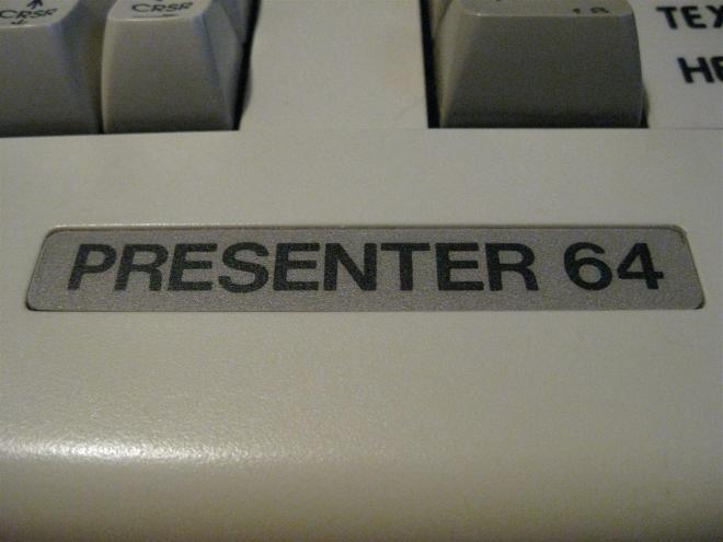 C64C_Presenter_64_Retroport_04+$28Gro$C3$9F$29